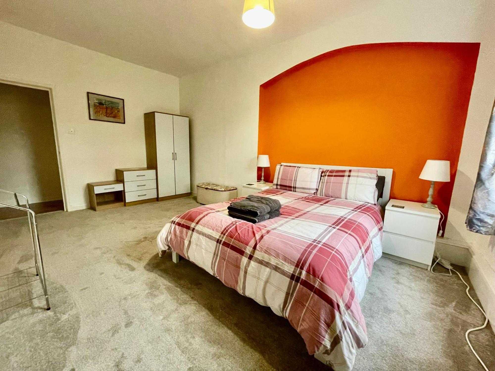 Spacious 3 Bedroom Garden Apartment In Snowdonia National Park Garndolbenmaen 外观 照片